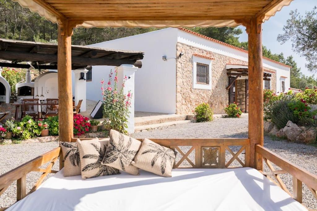 Casa Can Lluc Con Piscina, Jardin Y Vista Al Campo サン・ミゲル・デ・バランサット エクステリア 写真