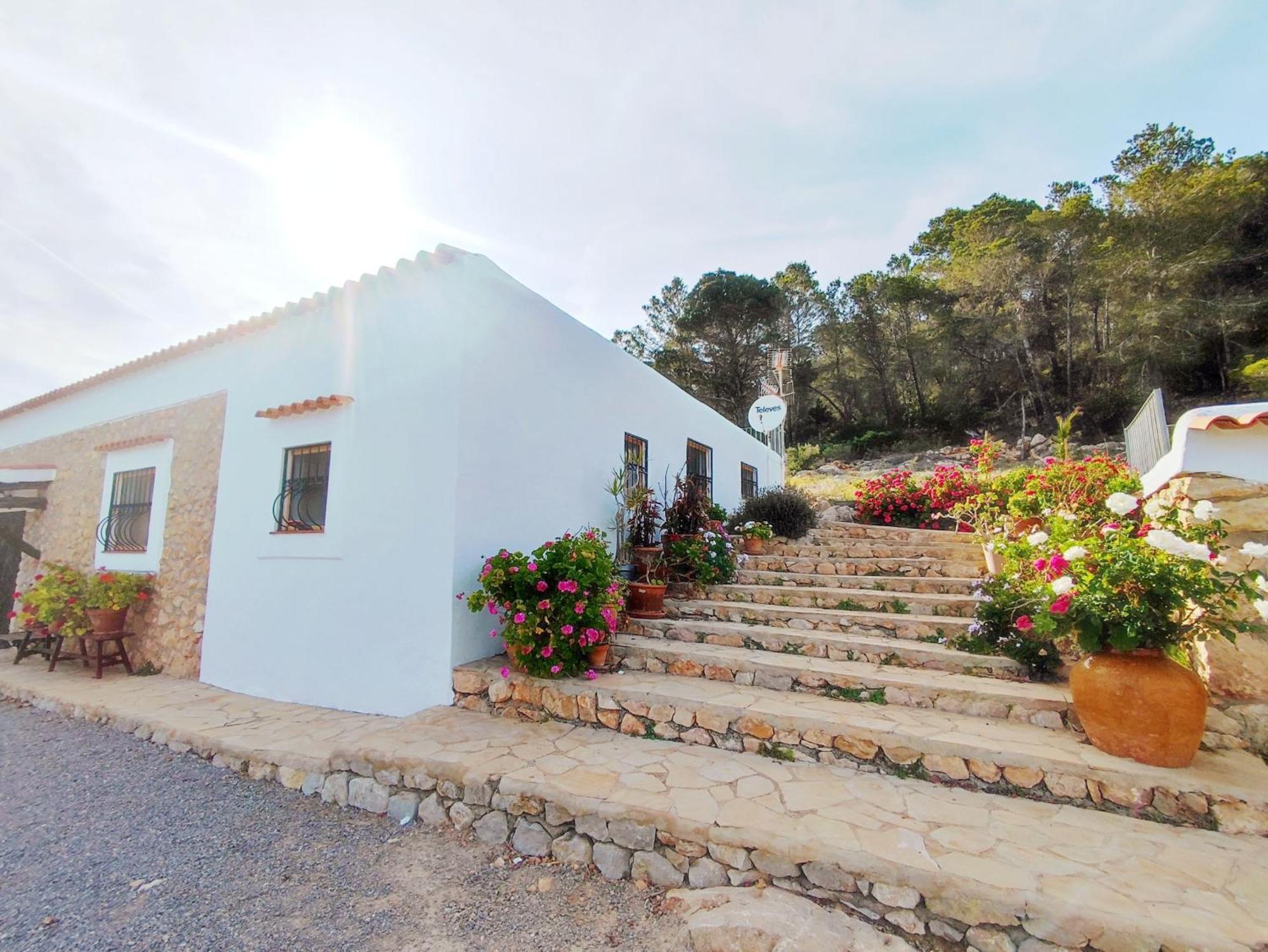 Casa Can Lluc Con Piscina, Jardin Y Vista Al Campo サン・ミゲル・デ・バランサット エクステリア 写真